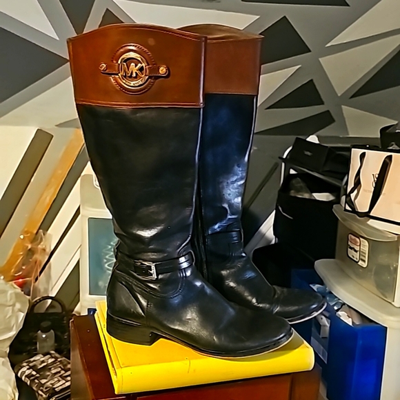 Designer Michael Kors Riding Boots, Sz 9.5, Black w/Brown Cuff, Genuine Leather - Picture 1 of 12